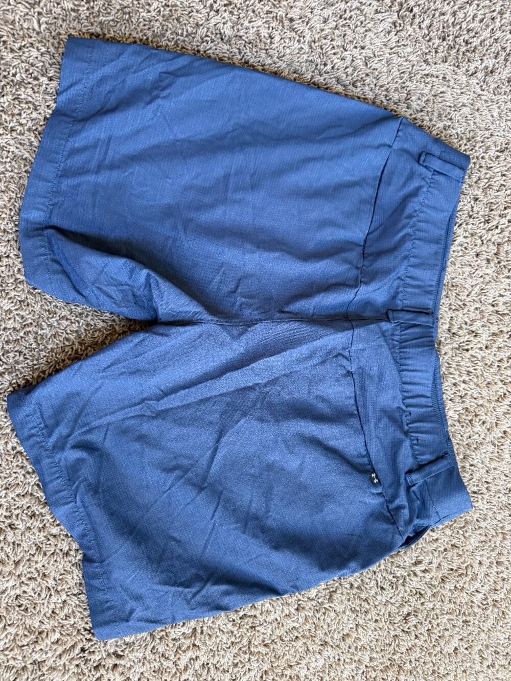 Under Armour Golf Shorts; Size 38 Waist; Navy color